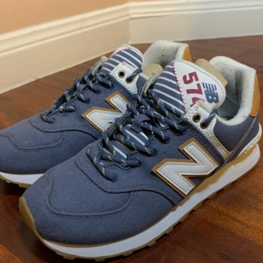 New Balance Women’s 574 Navy and Striped